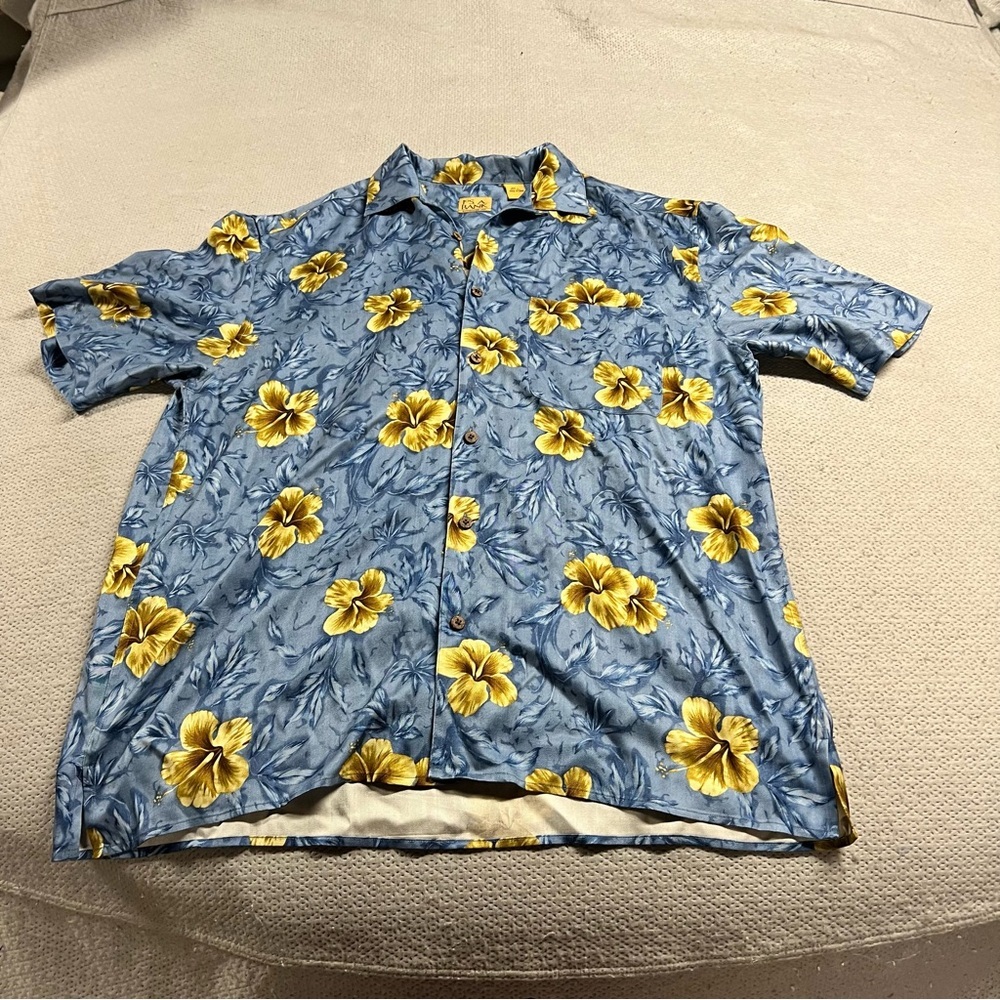 JoS A. Bank Blue Gold Hawaiian Floral Short Sleeve 100% Silk Button Down Shirt